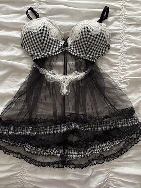 Victoria’s Secret Sheer Gingham Lace Babydoll Nightdress in Black and White